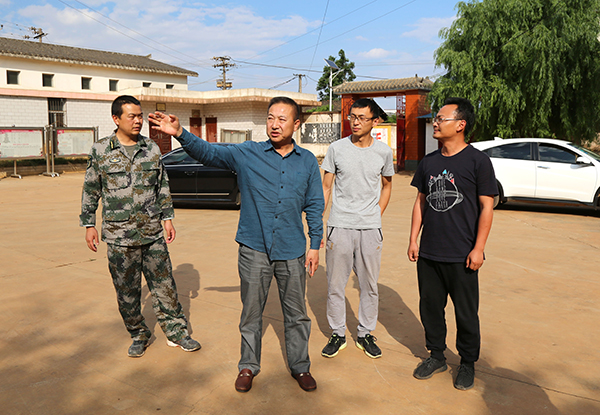 毛辉调研会泽县者海镇脱贫攻坚巩固提升工作